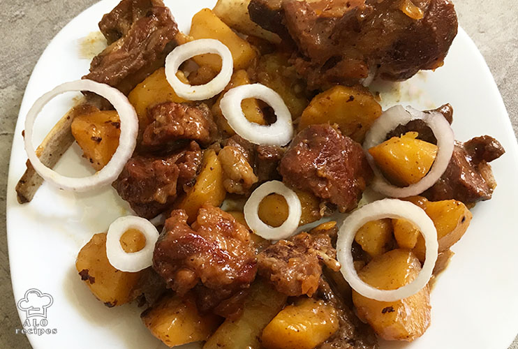 Kuurdak recipe-Braised Meat and Potatoes (Kyrgyzstan) | AlooRecipes