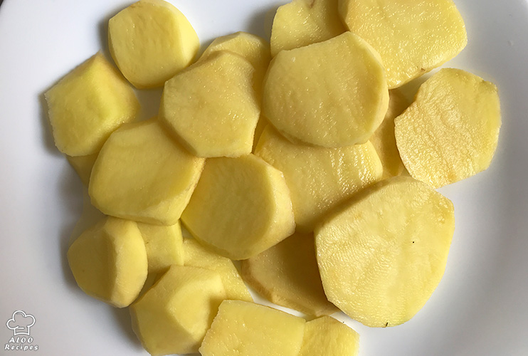 Cut the potatoes into rounds